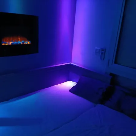 Studette Avec & Jacuzzi Sète