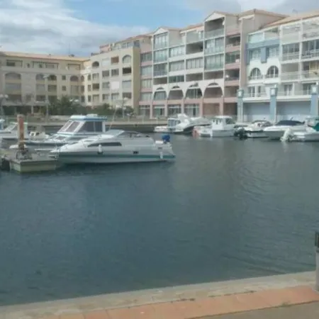 Studette Avec & Jacuzzi * 塞特港