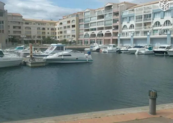 Studette Avec & Jacuzzi * Sète